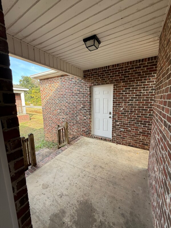 Building Photo - 2948 Magnolia Ct