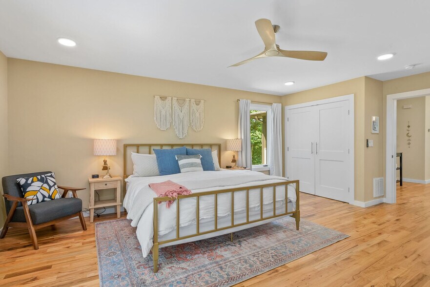 Building Photo - 114 Greenwood Acres Dr