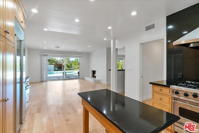 Building Photo - 4862 Adele Ct