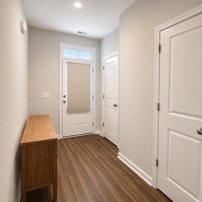Building Photo - 9060 Laurel Bay Ln