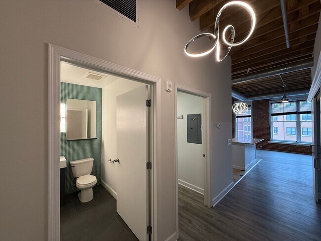 Building Photo - Bonnie Jean Flats