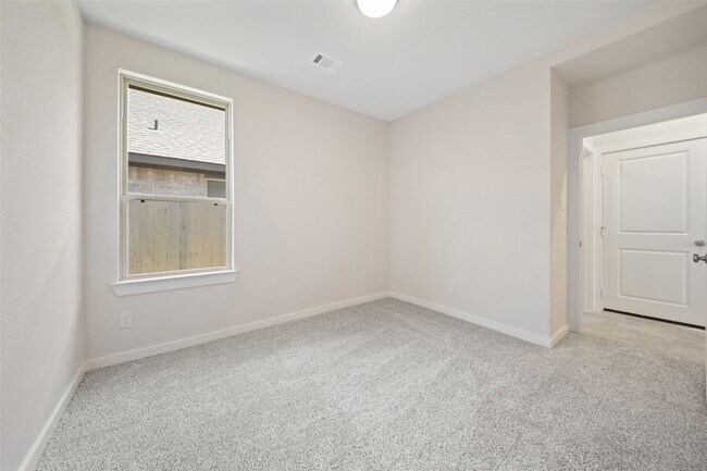 Building Photo - 820 Sendero Trail