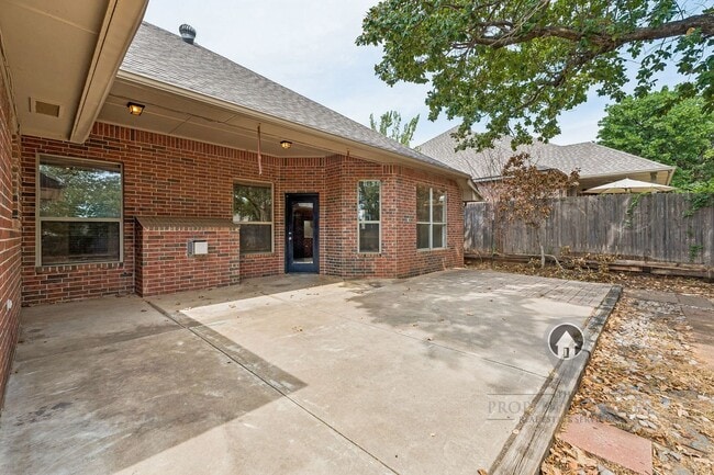 Building Photo - 716 Tuscany Way