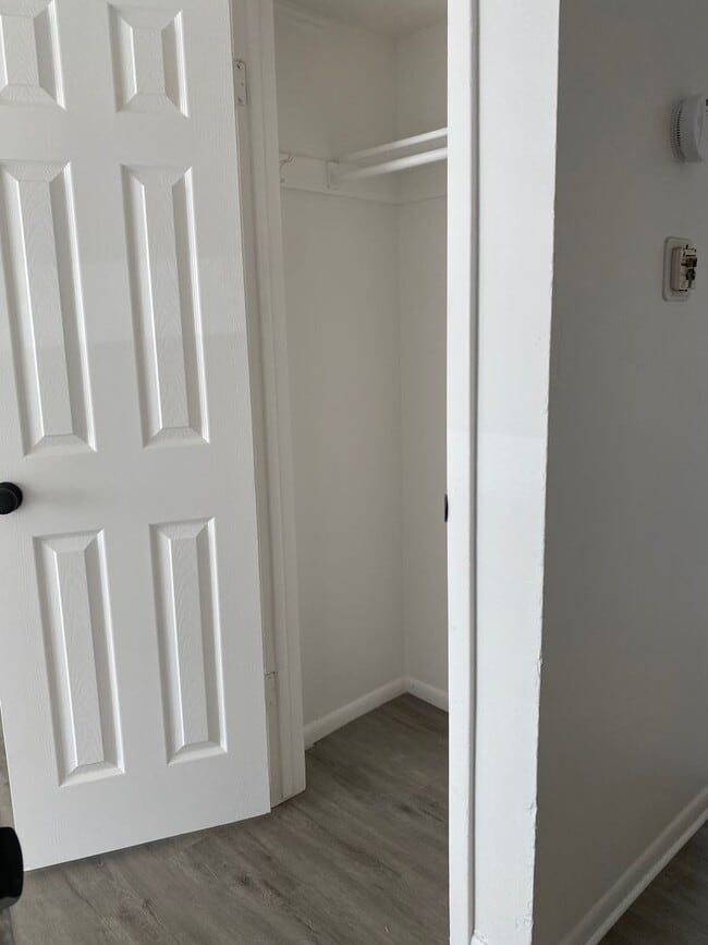 Building Photo - Triplex townhome blocks away from Anshutz ...