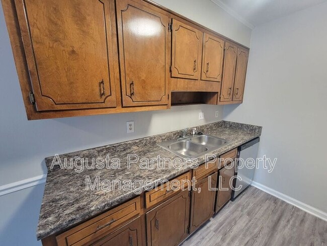 Building Photo - 112 Chalet North CT