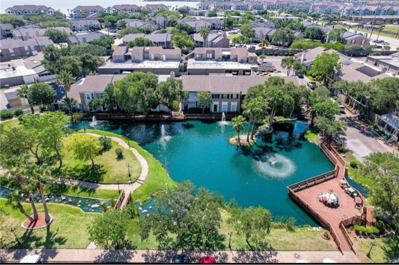 Building Photo - 11 Rock Creek Dr