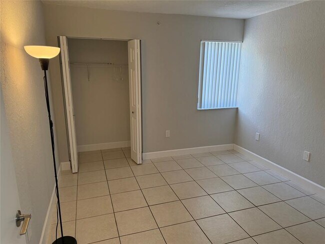 Building Photo - 7015 NW 173rd Dr