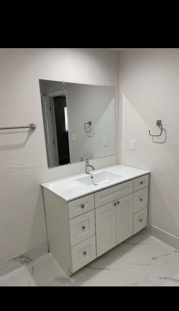 Building Photo - 5311 NE 10th Ave