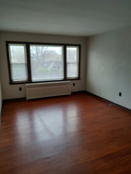 Building Photo - 537 Sewickley St