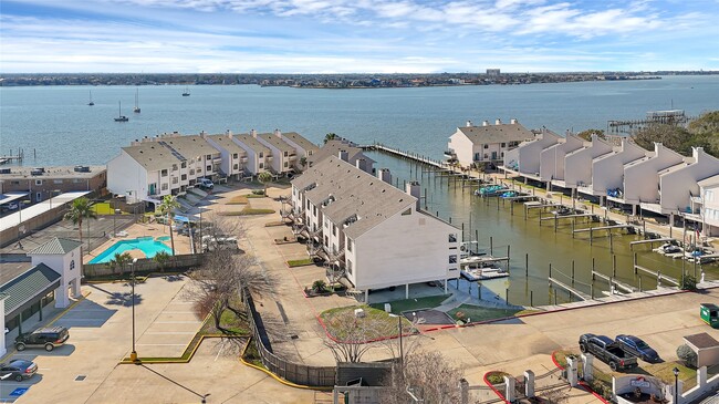 Building Photo - 3663 E NASA Pkwy