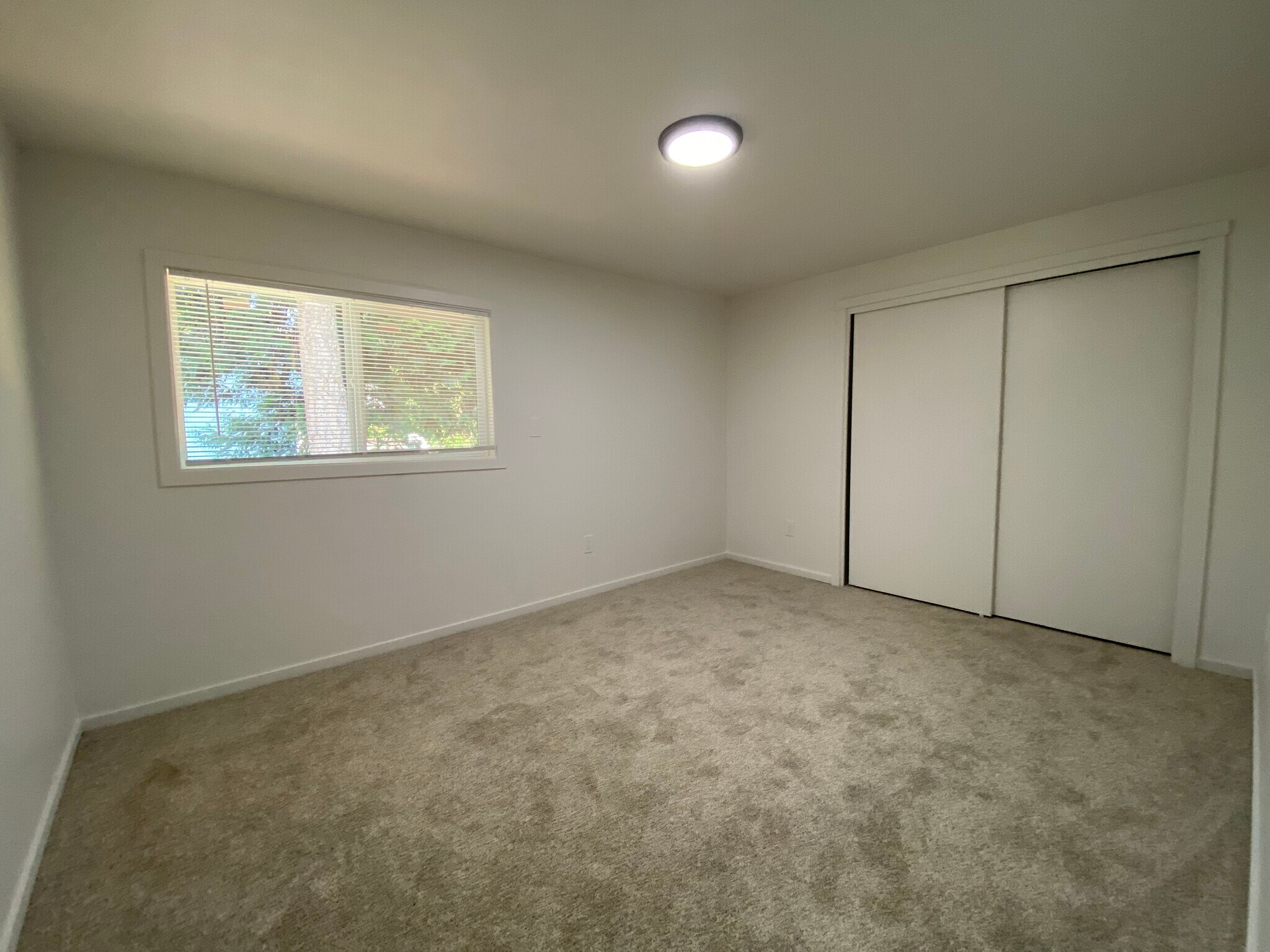 Building Photo - 15 110th Avenue Ct E