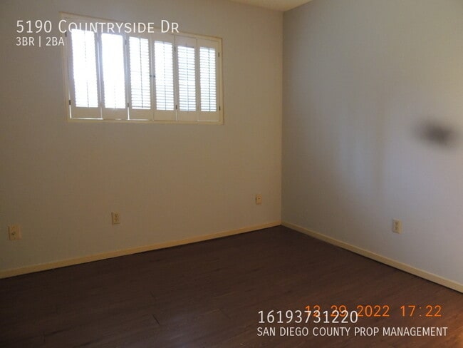 Building Photo - 5190 Countryside Dr