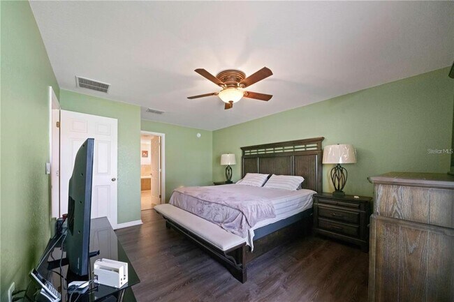 Building Photo - 6518 Crescent Loop