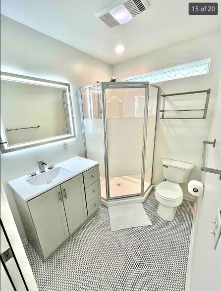 Building Photo - 924 Spain Ave