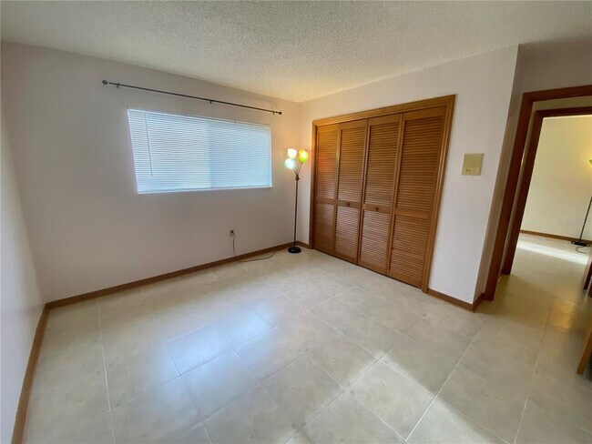 Building Photo - 8201 Rhanbuoy Rd