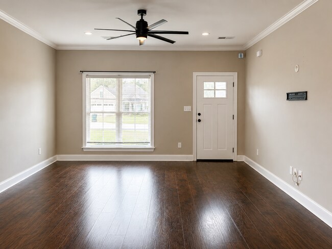 Building Photo - 294 Buck Run Dr W
