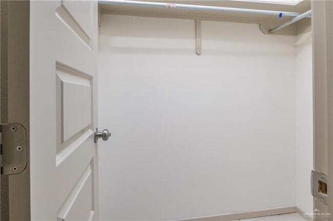 Building Photo - 22 Galveston Ave