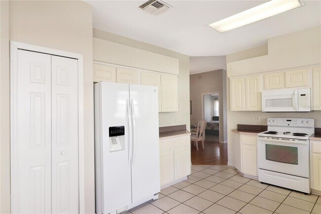 Building Photo - 21837 Royal St Georges Ln