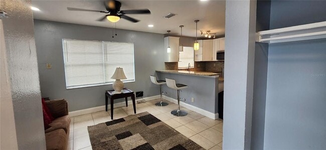 Building Photo - 10706 N 15th St