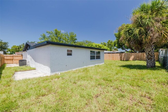 Building Photo - 9124 Lido Ln