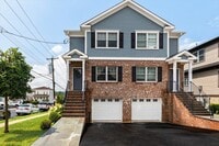 Building Photo - 111 Gainsborg Ave E