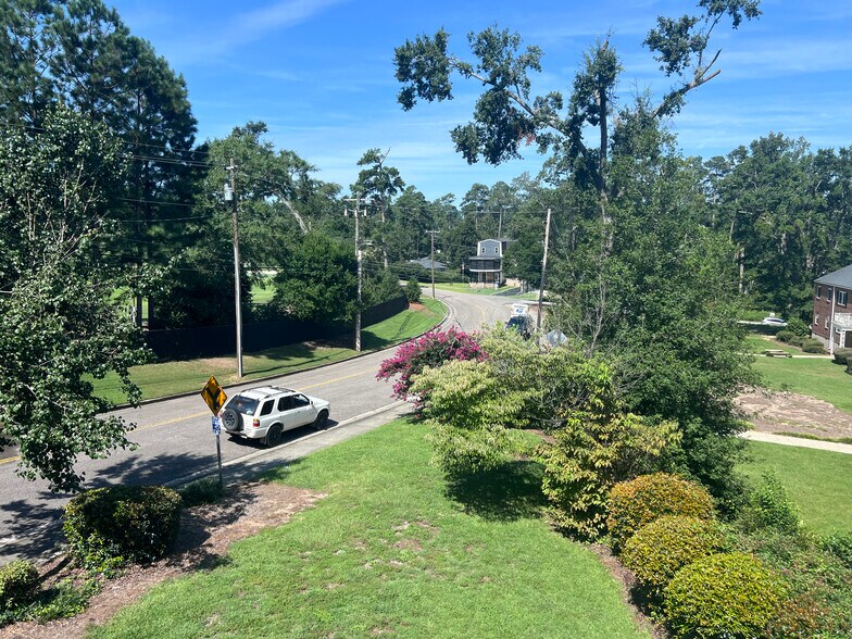 Building Photo - 501 Milledge Rd