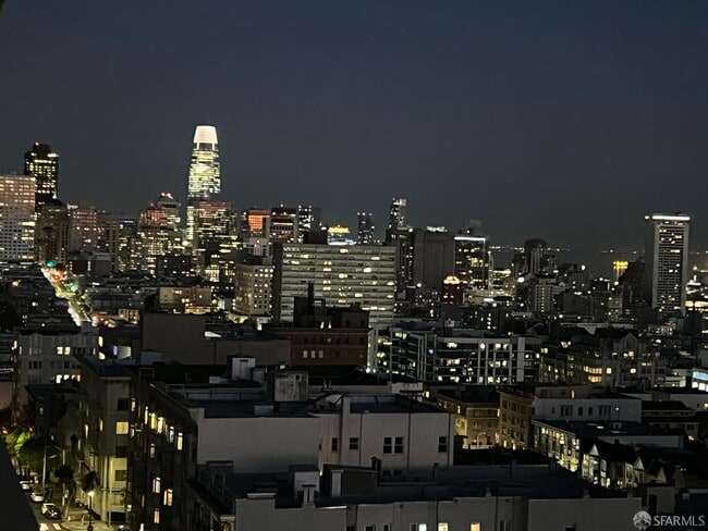 Building Photo - 2200 Sacramento St