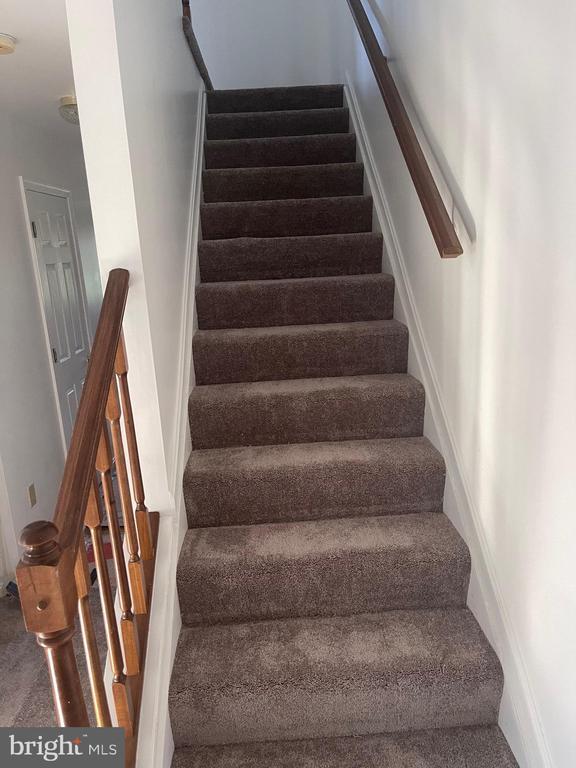 Building Photo - 363 Stonehedge Ln