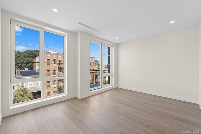 Building Photo - 312 Fenimore St