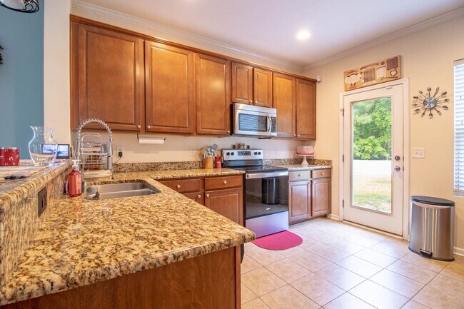 Building Photo - Hamilton Grove Pooler, GA
