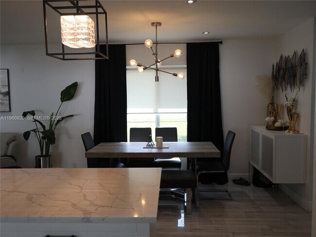 Building Photo - 5505 SW 9th St