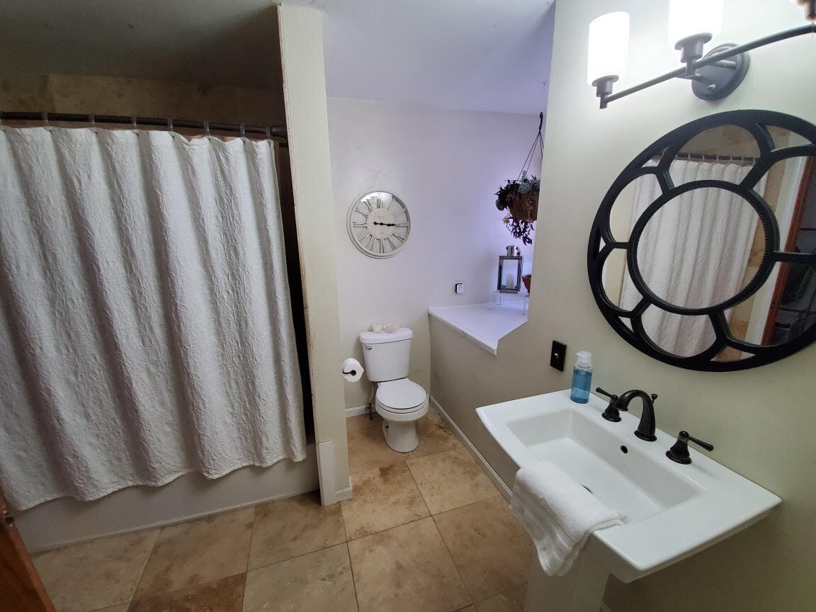 Building Photo - 314 N Grove St