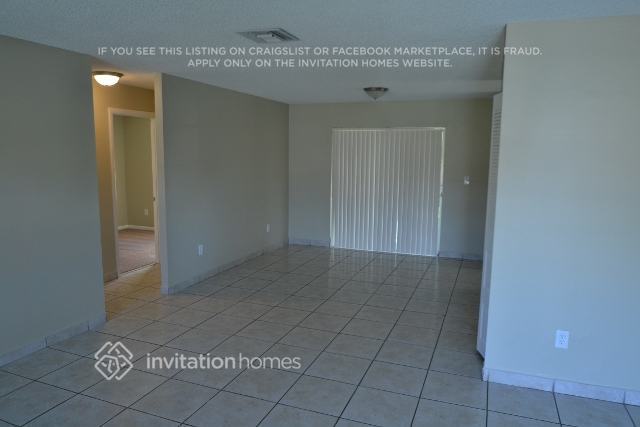 Building Photo - 13330 SW 43rd St