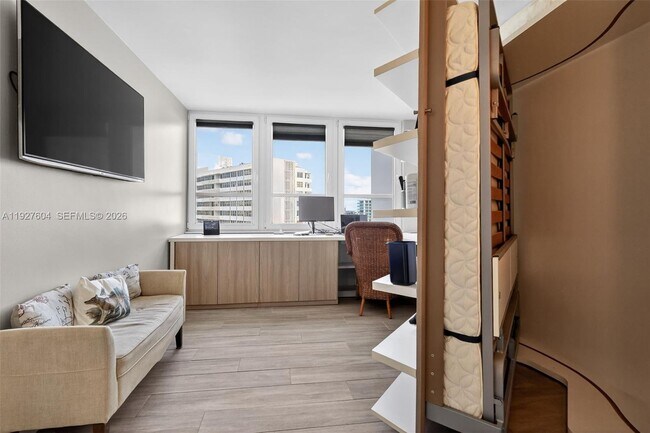 Building Photo - 11 Island Ave