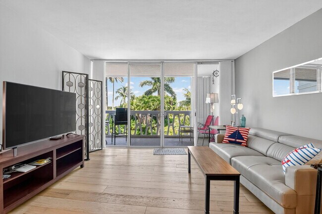 Building Photo - 2505 S Ocean Blvd