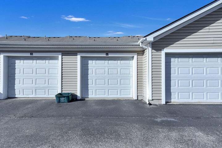 Building Photo - 8326 Bruntsfield Rd