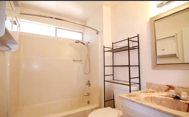 Building Photo - 14196 Decatur Dr