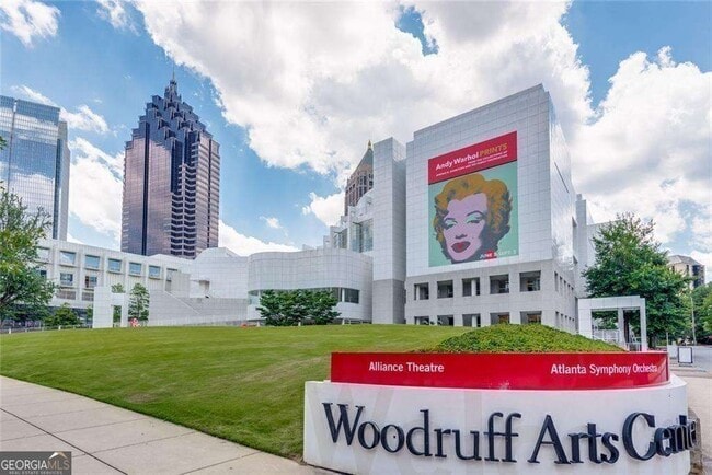 Building Photo - 923 Peachtree St NE