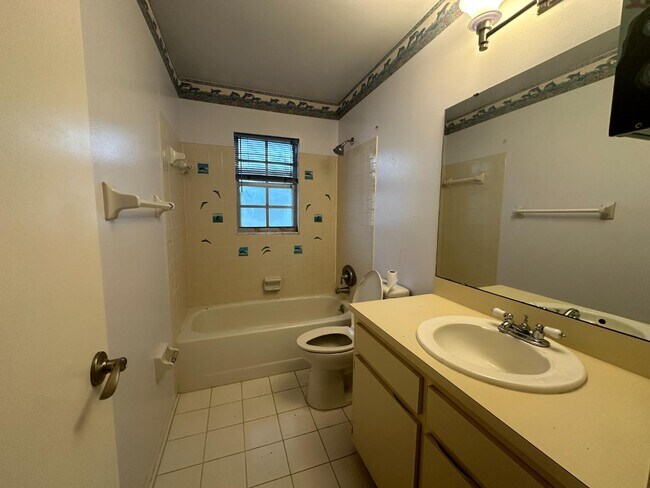 Building Photo - 5818 Bambi Dr
