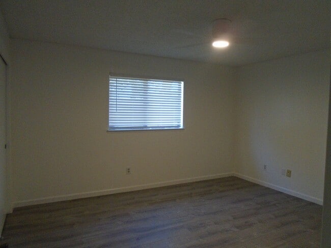 Building Photo - JUST REDUCED $100 PLUS MOVE IN SPECIAL...$...