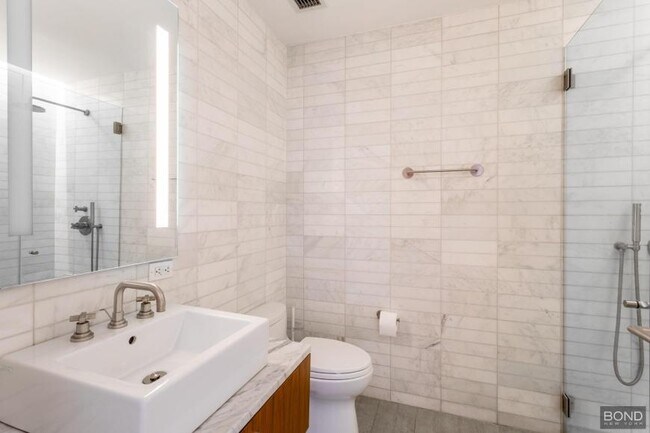 Building Photo - 1 bedroom in Brooklyn NY 11211