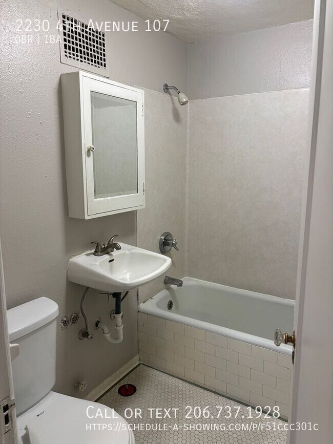 Building Photo - 2230 4th Ave