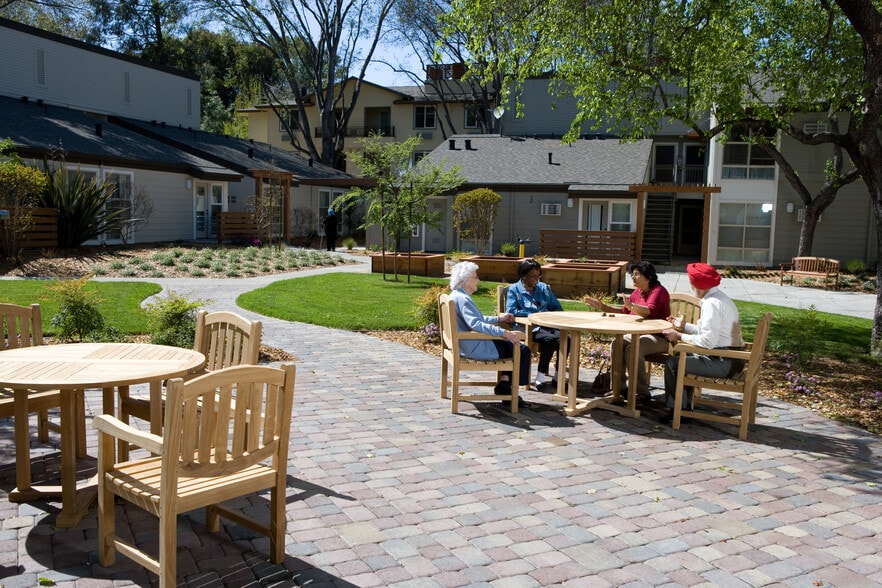 Primary Photo - Paulson Park