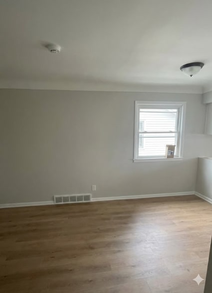 Building Photo - 11205 McCracken Rd