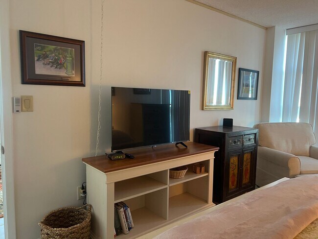 Building Photo - GREAT PRICE!  Gulf Horizon, Gulf Front, 2BR/2BA 1st Floor Condo