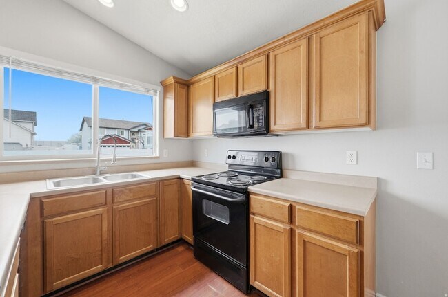 Building Photo - 2575 Athena Dr