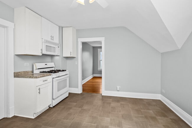 Building Photo - 1116 Darrow Ave