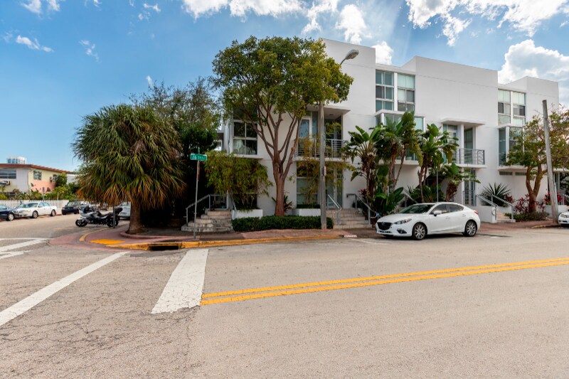 Building Photo - 600 76th St
