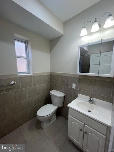Building Photo - 923 N 15th St