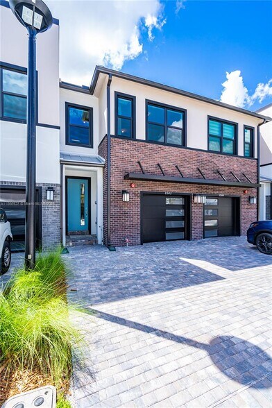 Primary Photo - 8342 NW 7th Pl